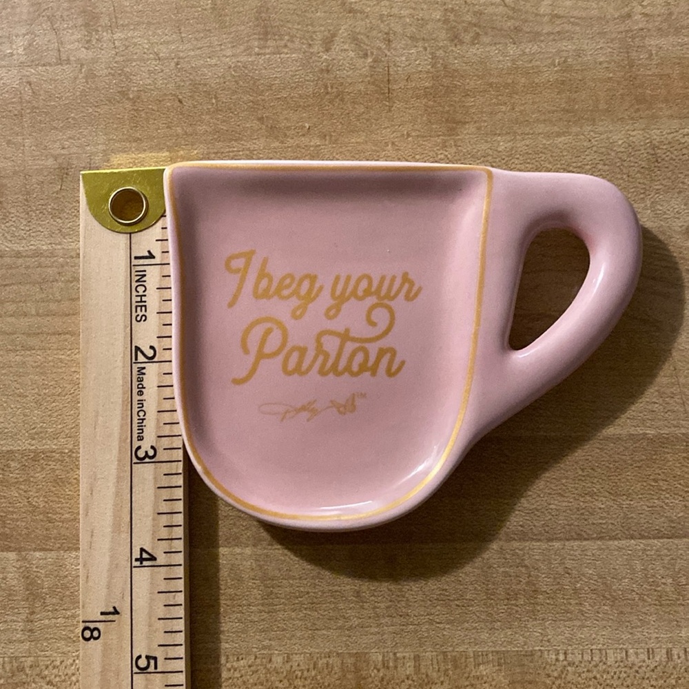 Dolly Parton “I beg your Parton” Pink Trinket Tray/Teabag Holder with Gold Text - Picture 5 of 5